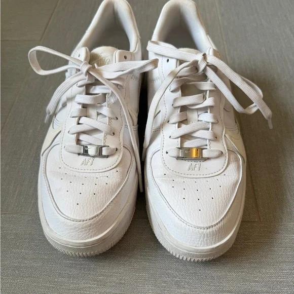 Nike Women’s White Sneakers Air Force 1 Platform size 9 - Picture 3 of 7